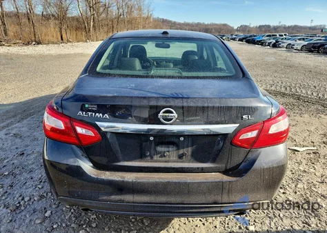 2017 Nissan Altima 2.5 z USA, uszkodzony, nr VIN 1N4AL3AP3HC226073